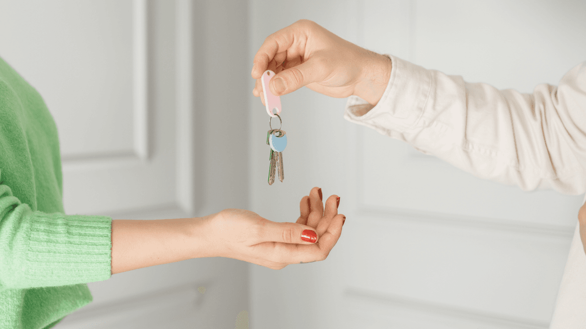 Remise de clés lors d’une vente immobilière